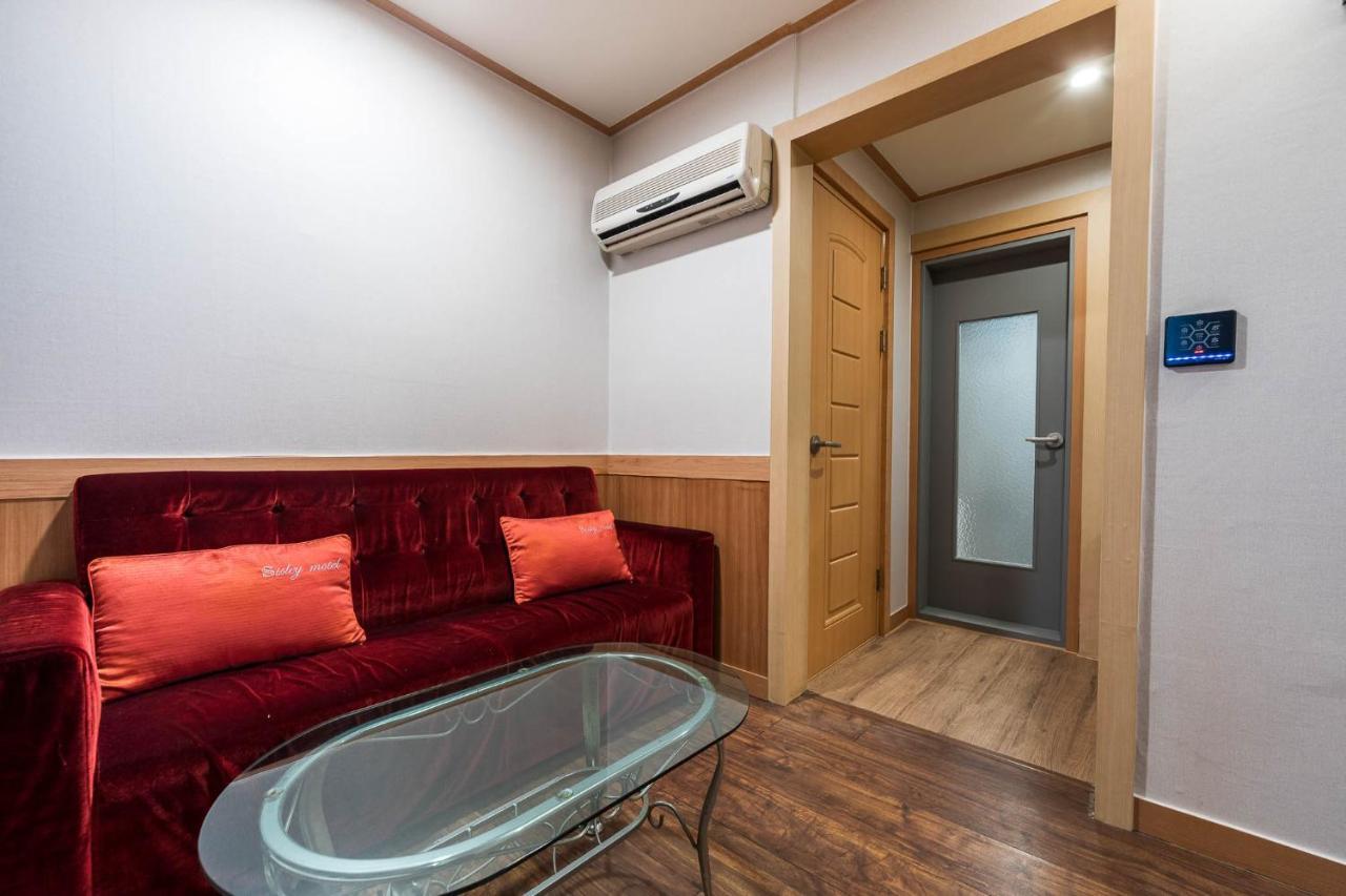 Mu Hotel Sasang Экстерьер фото