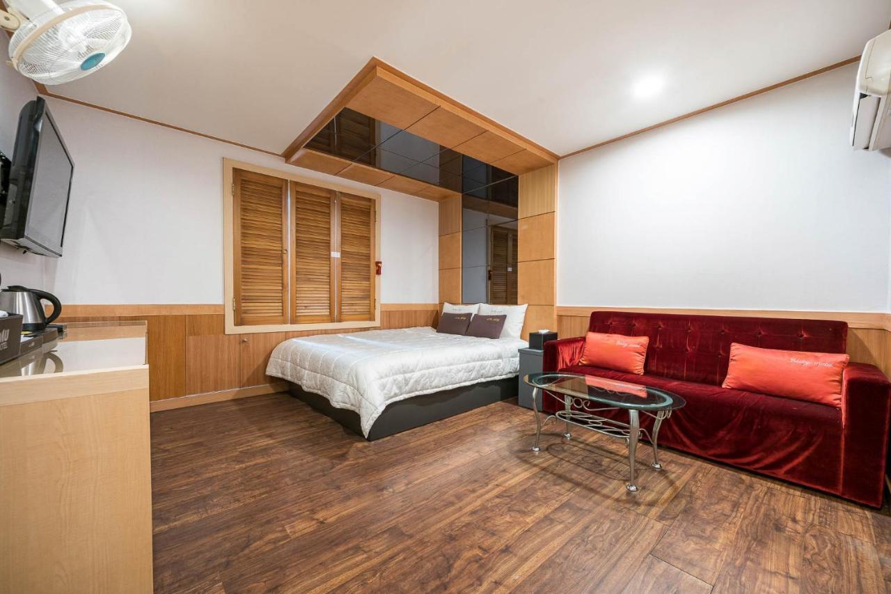 Mu Hotel Sasang Экстерьер фото